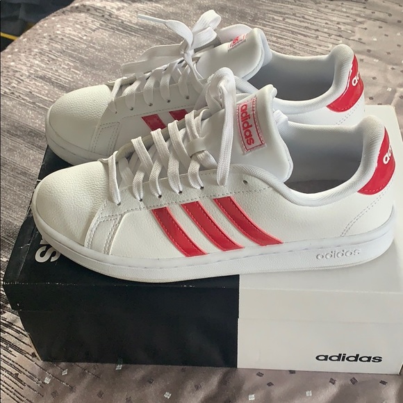 adidas Shoes - Adidas Women’s Sneakers 7.5